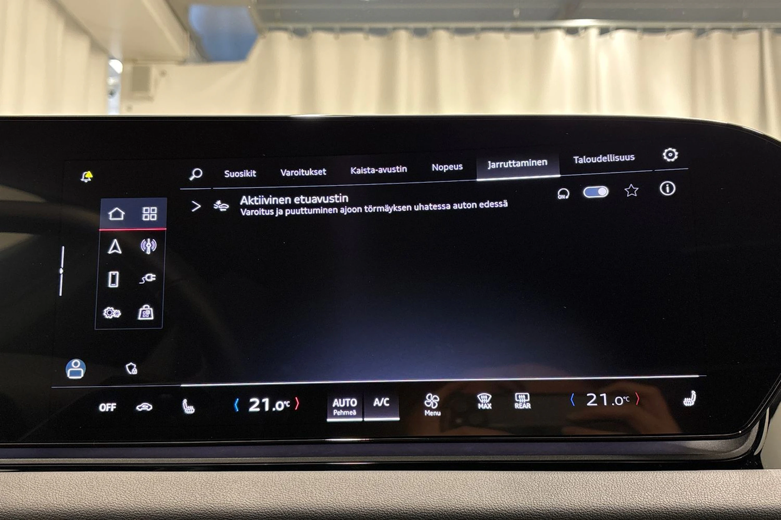 valkoinen Audi A6 e-tron 2025 kuva 27.