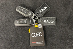 valkoinen Audi A6 e-tron 2025 kuva 34.