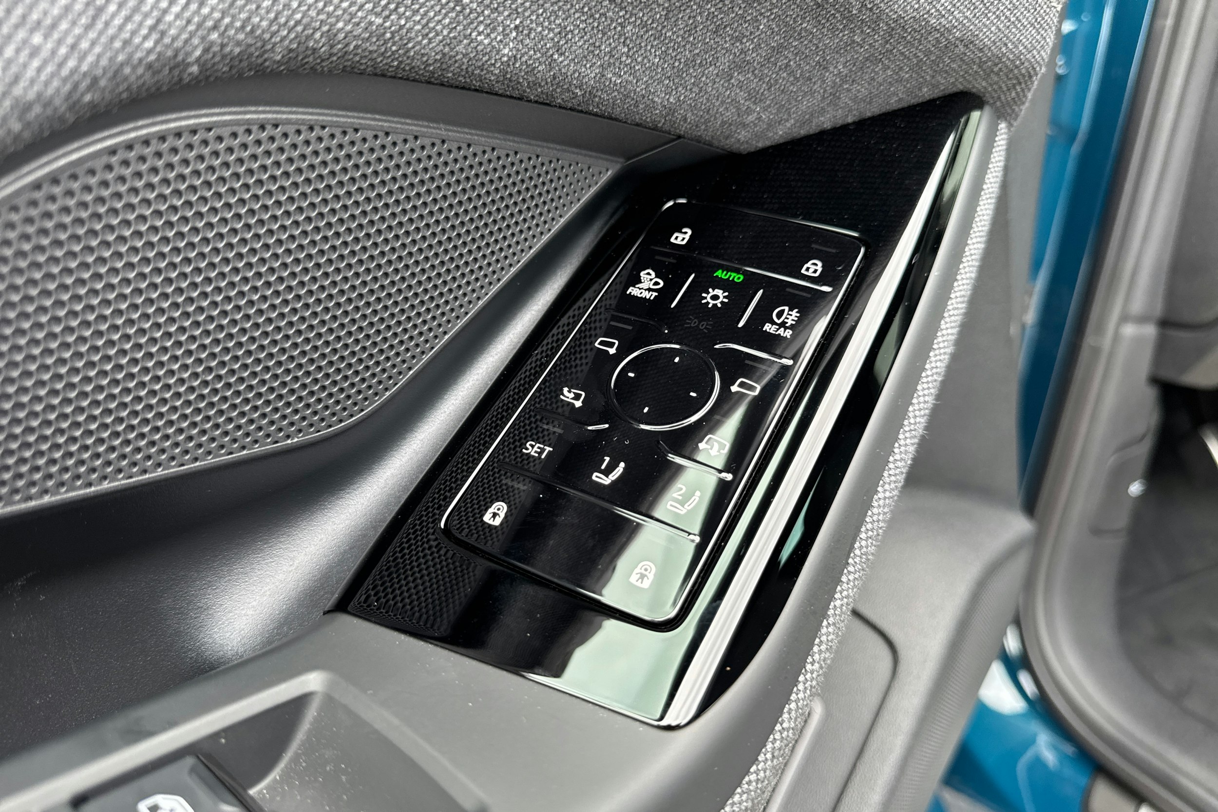 sininen Audi A6 e-tron 2025 kuva 11.