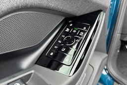 sininen Audi A6 e-tron 2025 kuva 11.