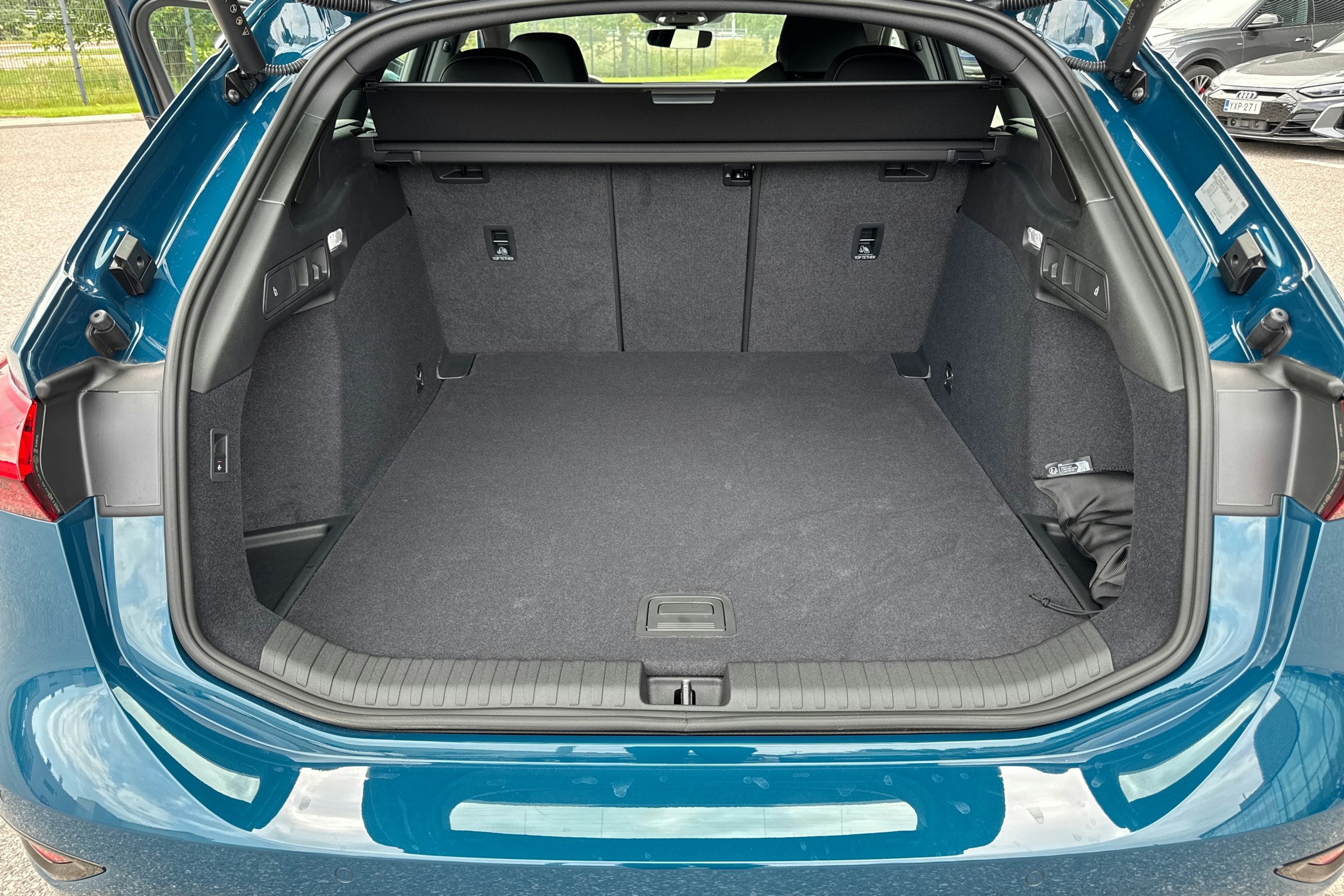sininen Audi A6 e-tron 2025 kuva 14.