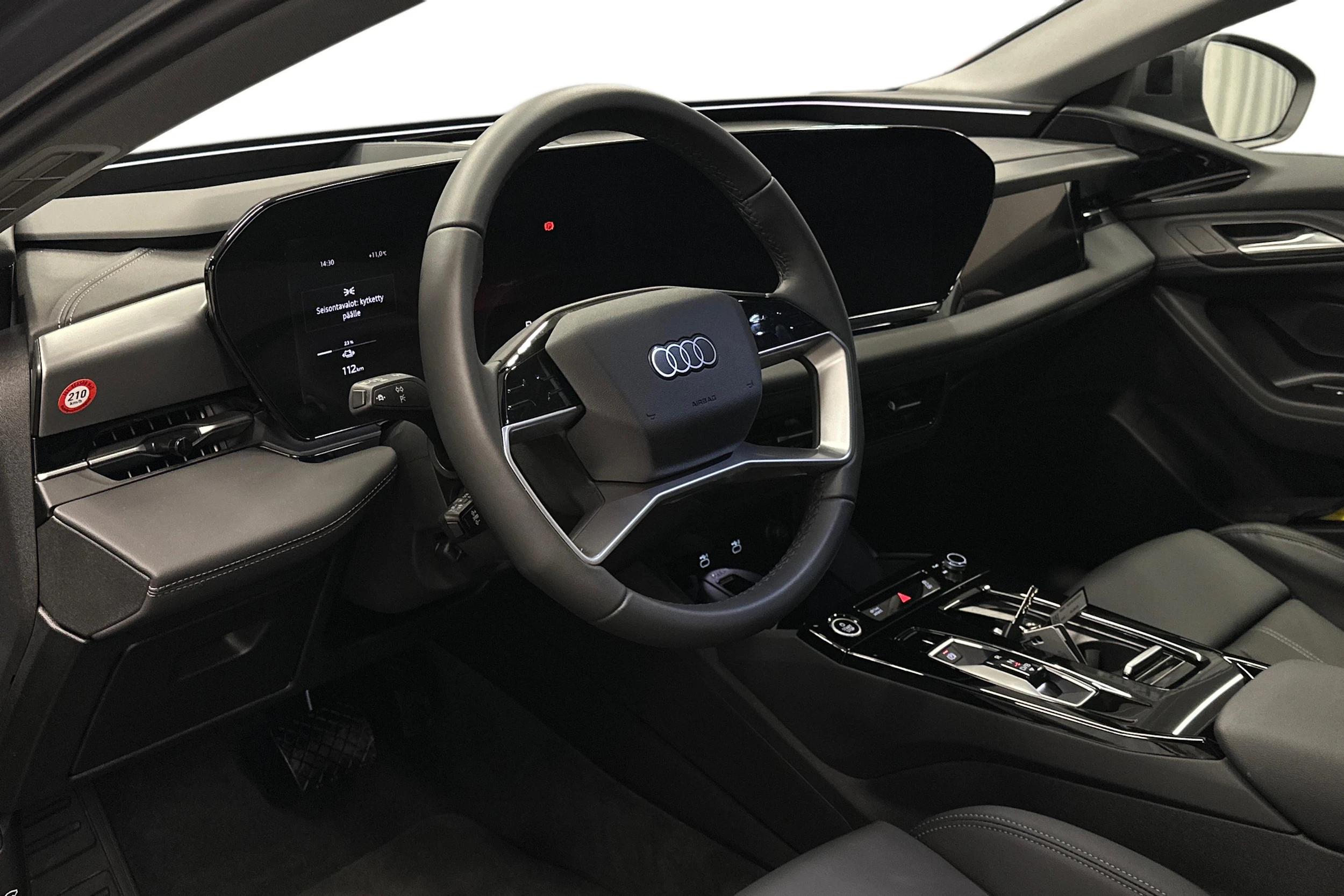 harmaa Audi A6 e-tron 2025 kuva 6.