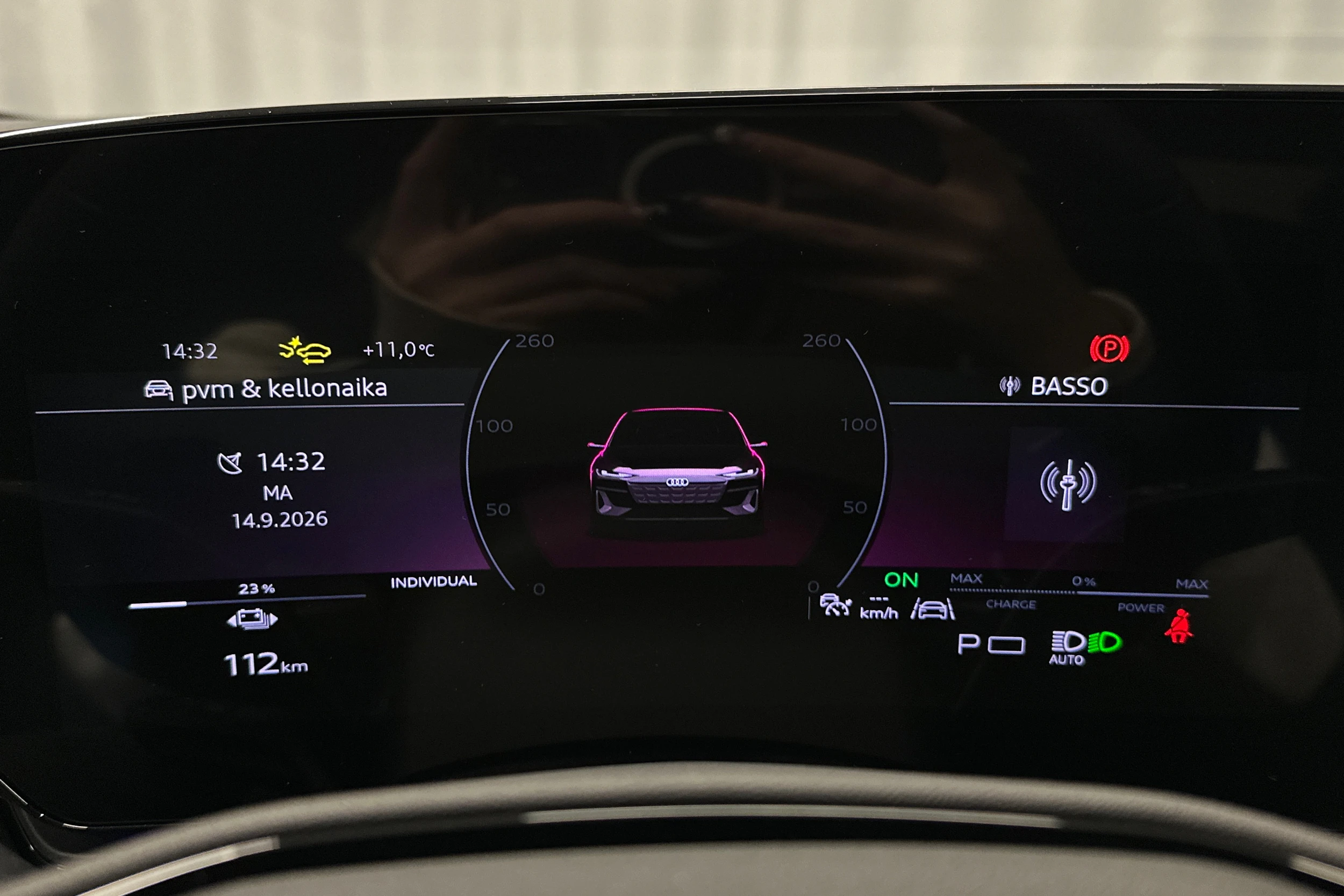 harmaa Audi A6 e-tron 2025 kuva 13.