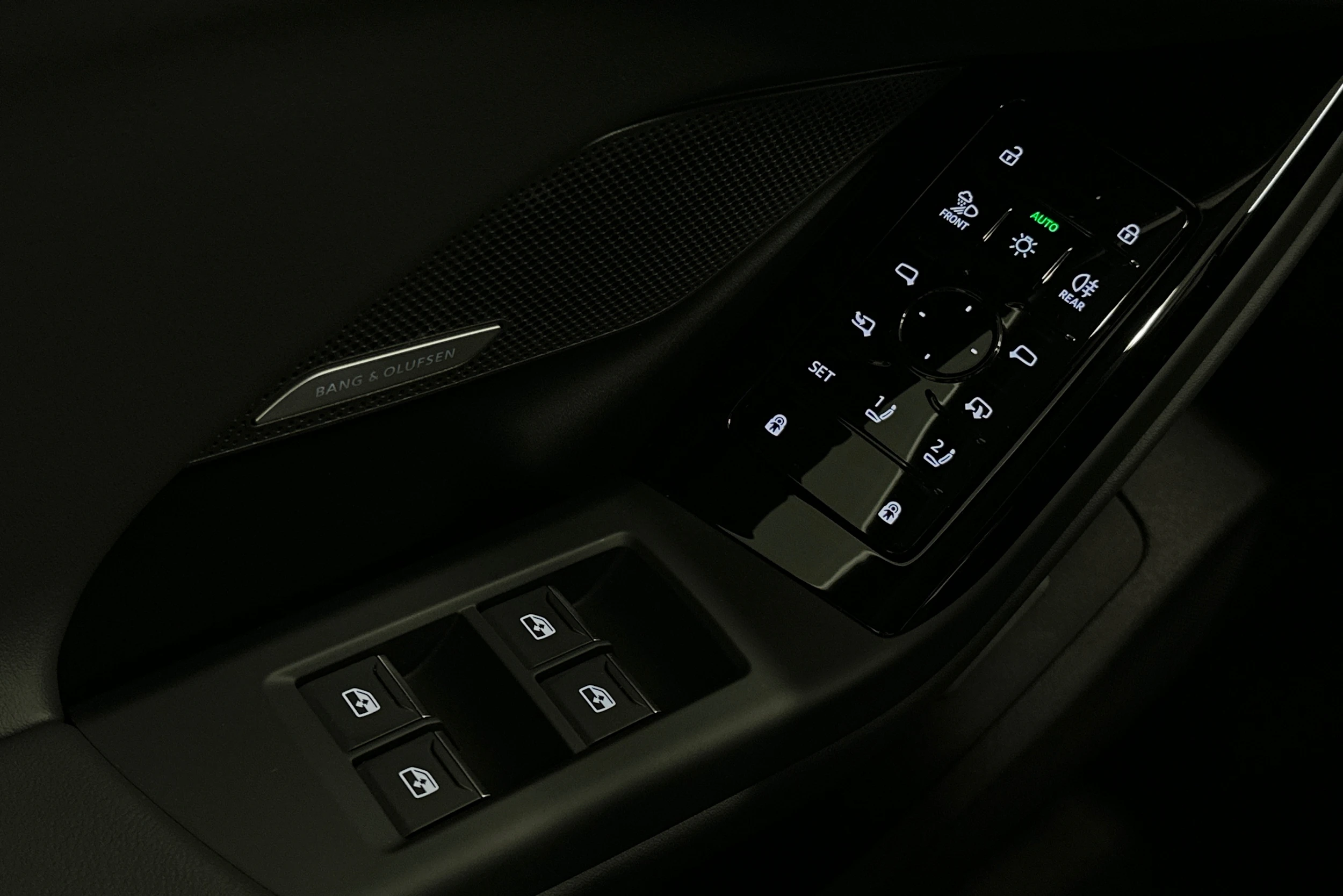 harmaa Audi A6 e-tron 2025 kuva 14.