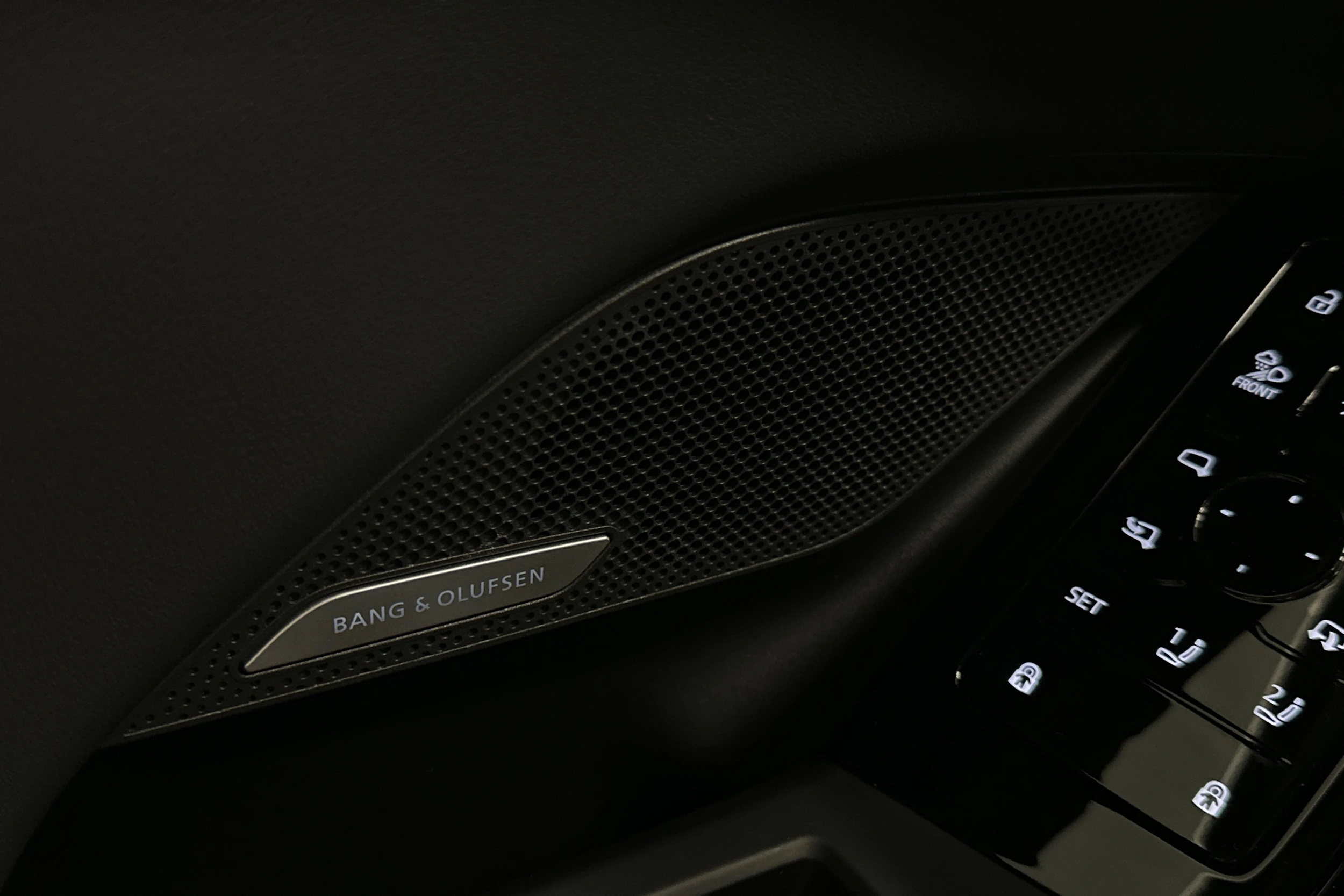 harmaa Audi A6 e-tron 2025 kuva 15.