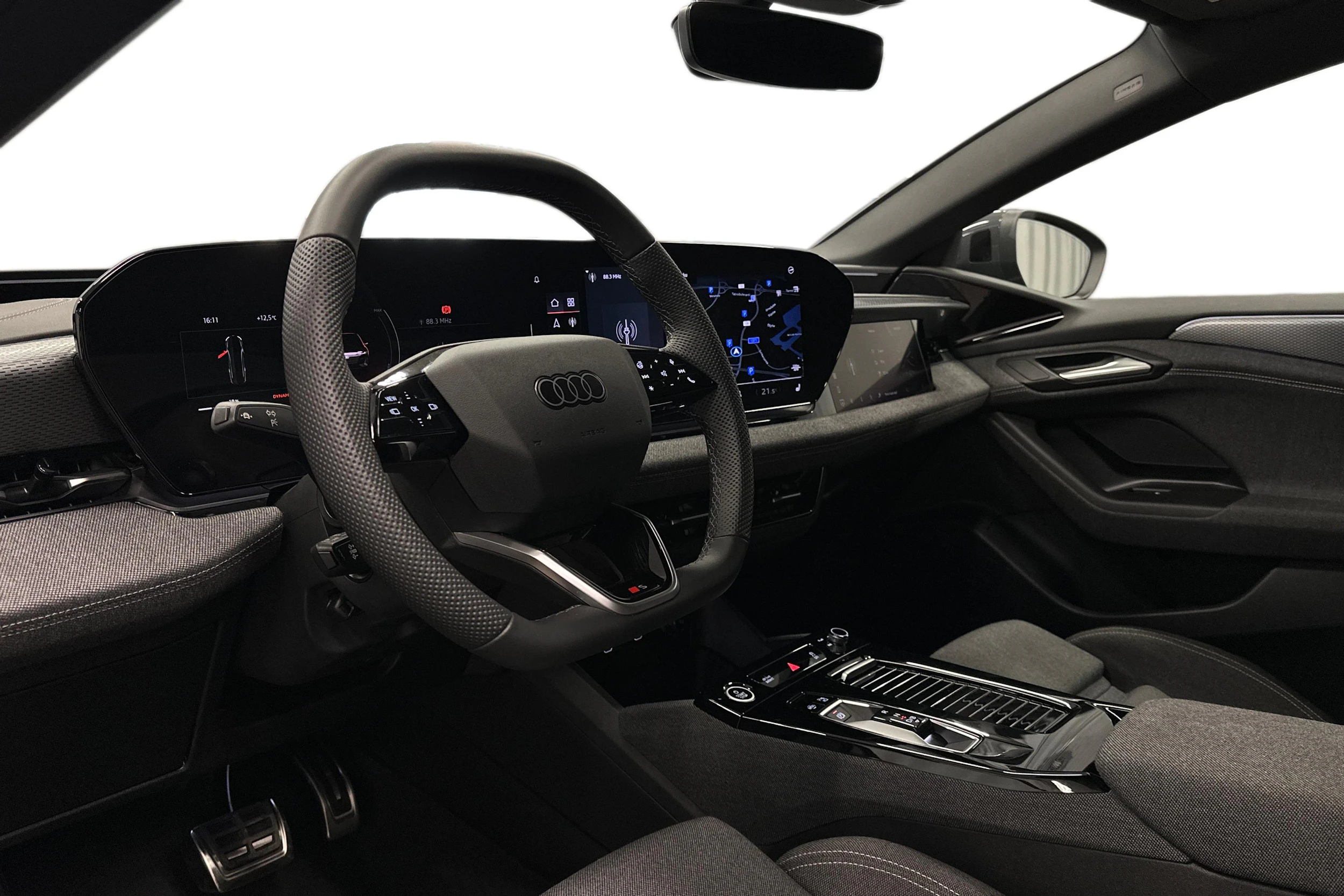 harmaa Audi A6 e-tron 2025 kuva 6.