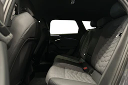 harmaa Audi A6 e-tron 2025 kuva 8.