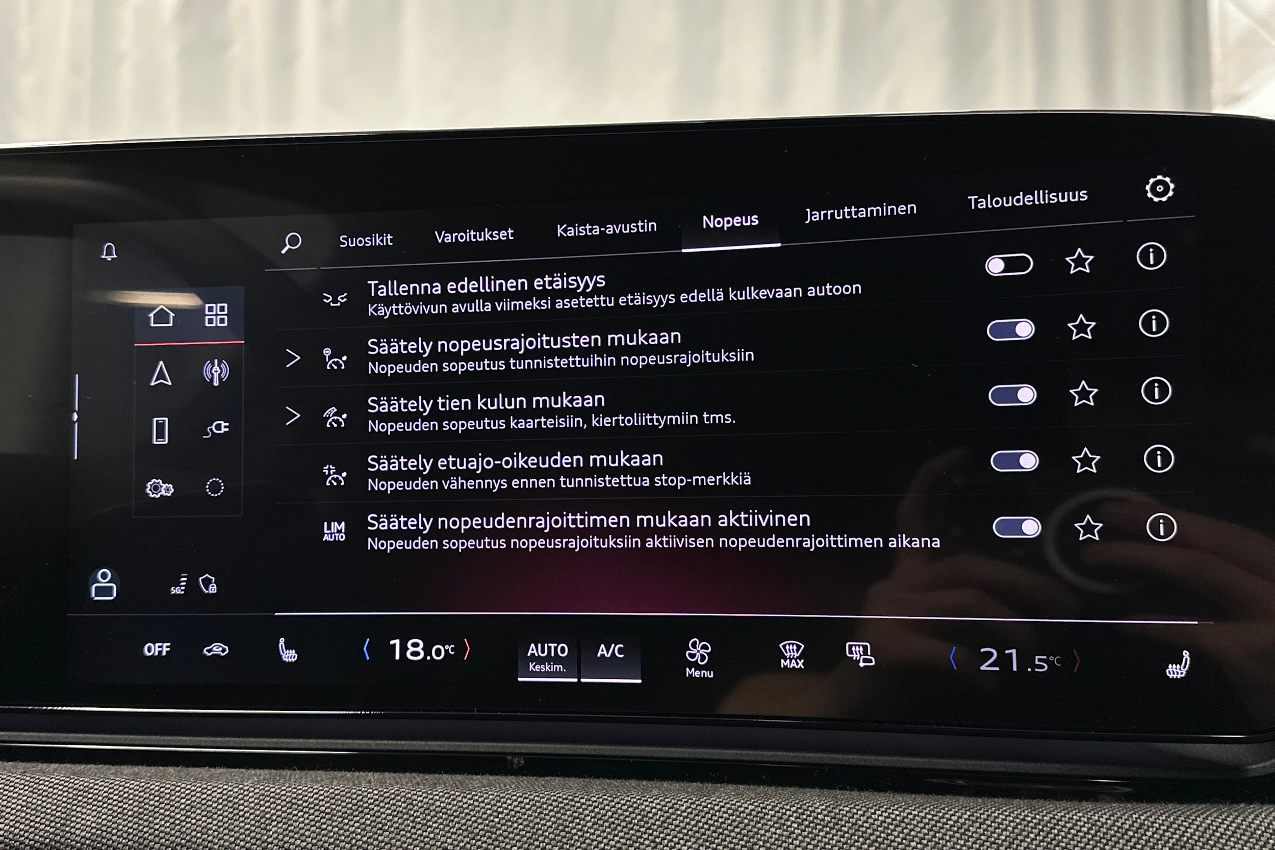 harmaa Audi A6 e-tron 2025 kuva 29.