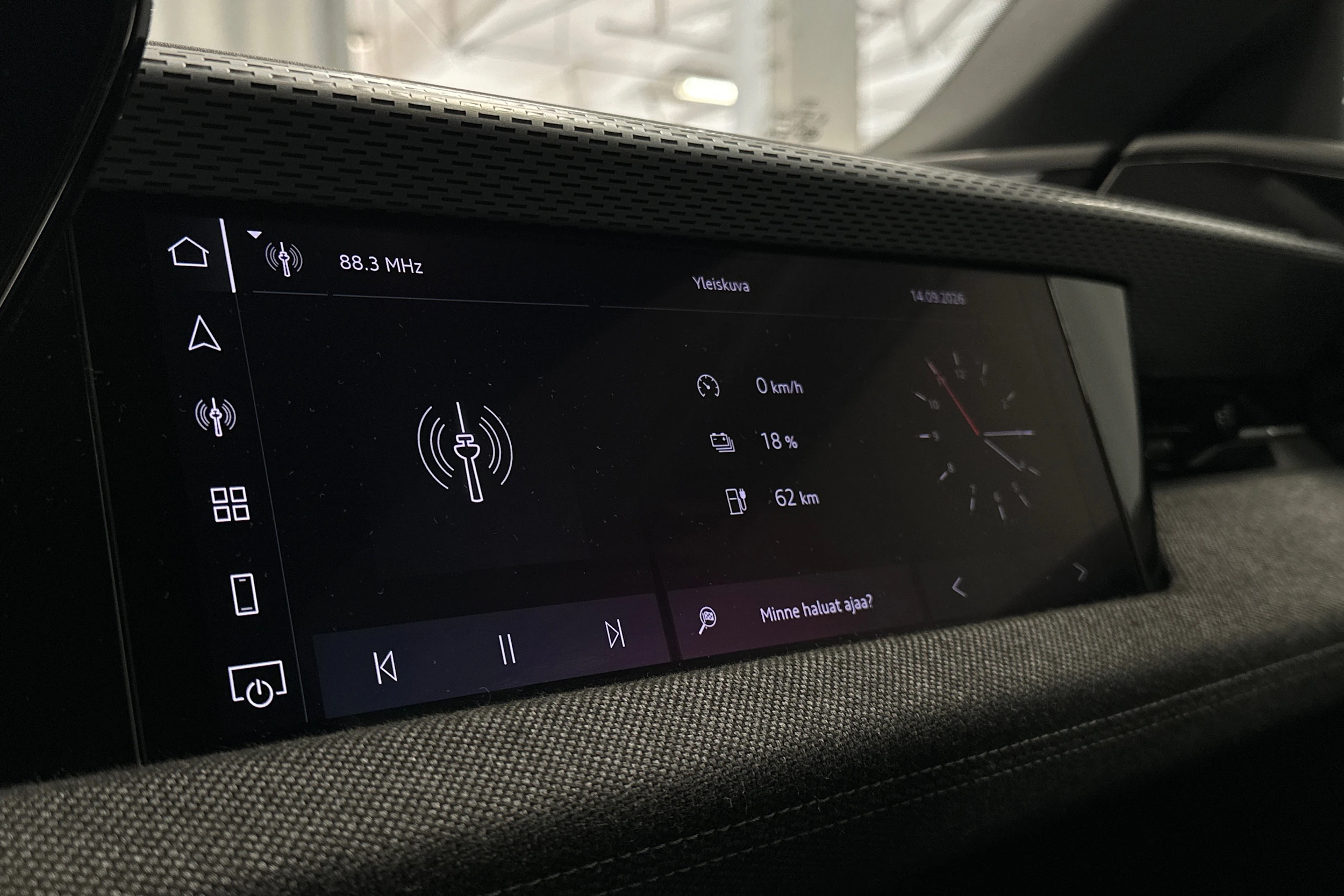 harmaa Audi A6 e-tron 2025 kuva 34.