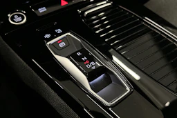 harmaa Audi A6 e-tron 2025 kuva 35.