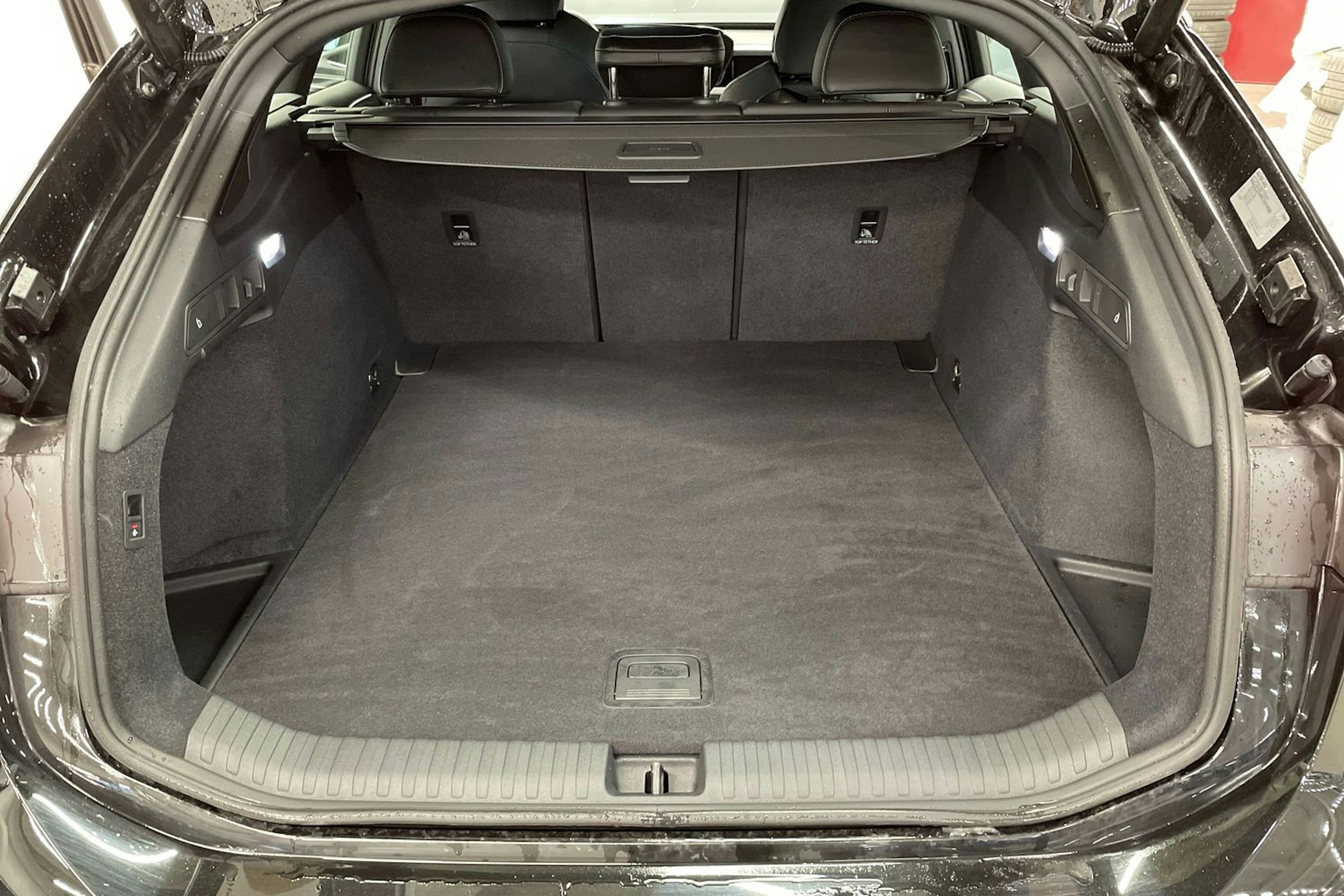 musta Audi A6 e-tron 2025 kuva 14.