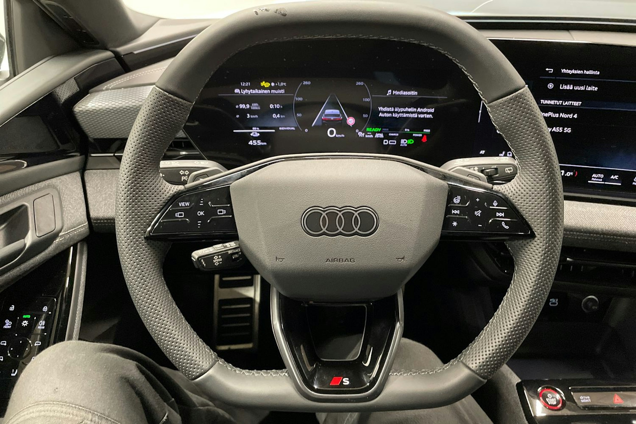 musta Audi A6 e-tron 2025 kuva 18.