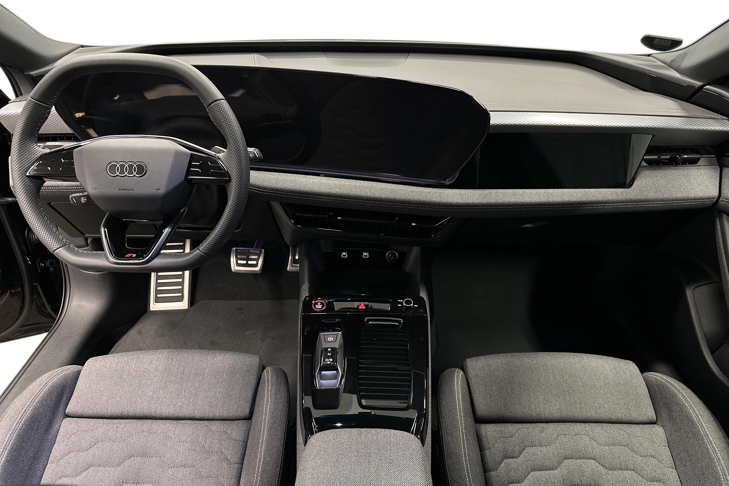 musta Audi A6 e-tron 2025 kuva 7.