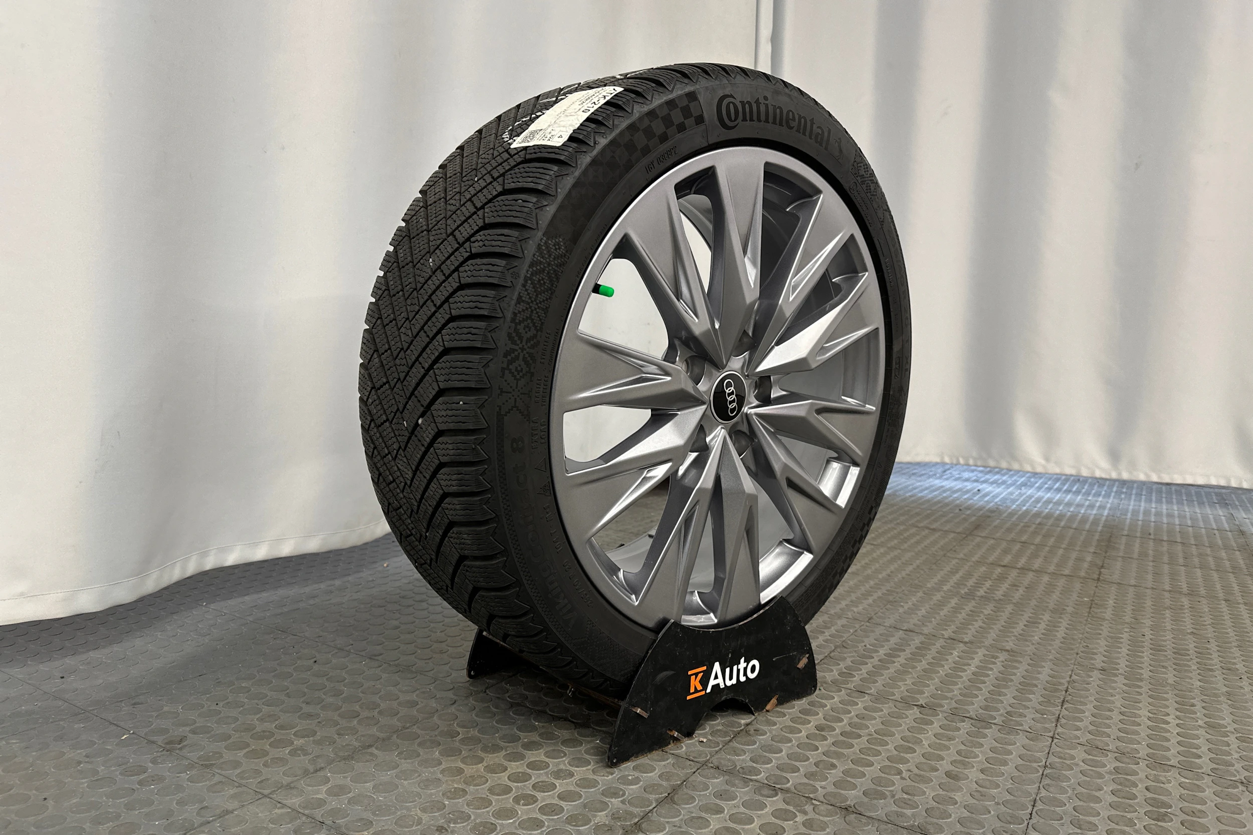 musta Audi A6 e-tron 2025 kuva 10.