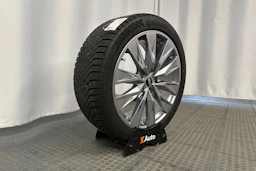 musta Audi A6 e-tron 2025 kuva 10.
