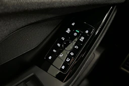 musta Audi A6 e-tron 2025 kuva 14.