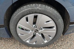 met. sininen Audi A6 e-tron 2025 kuva 10.