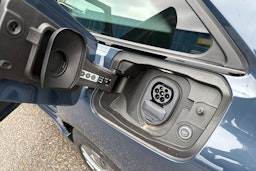 met. sininen Audi A6 e-tron 2025 kuva 11.