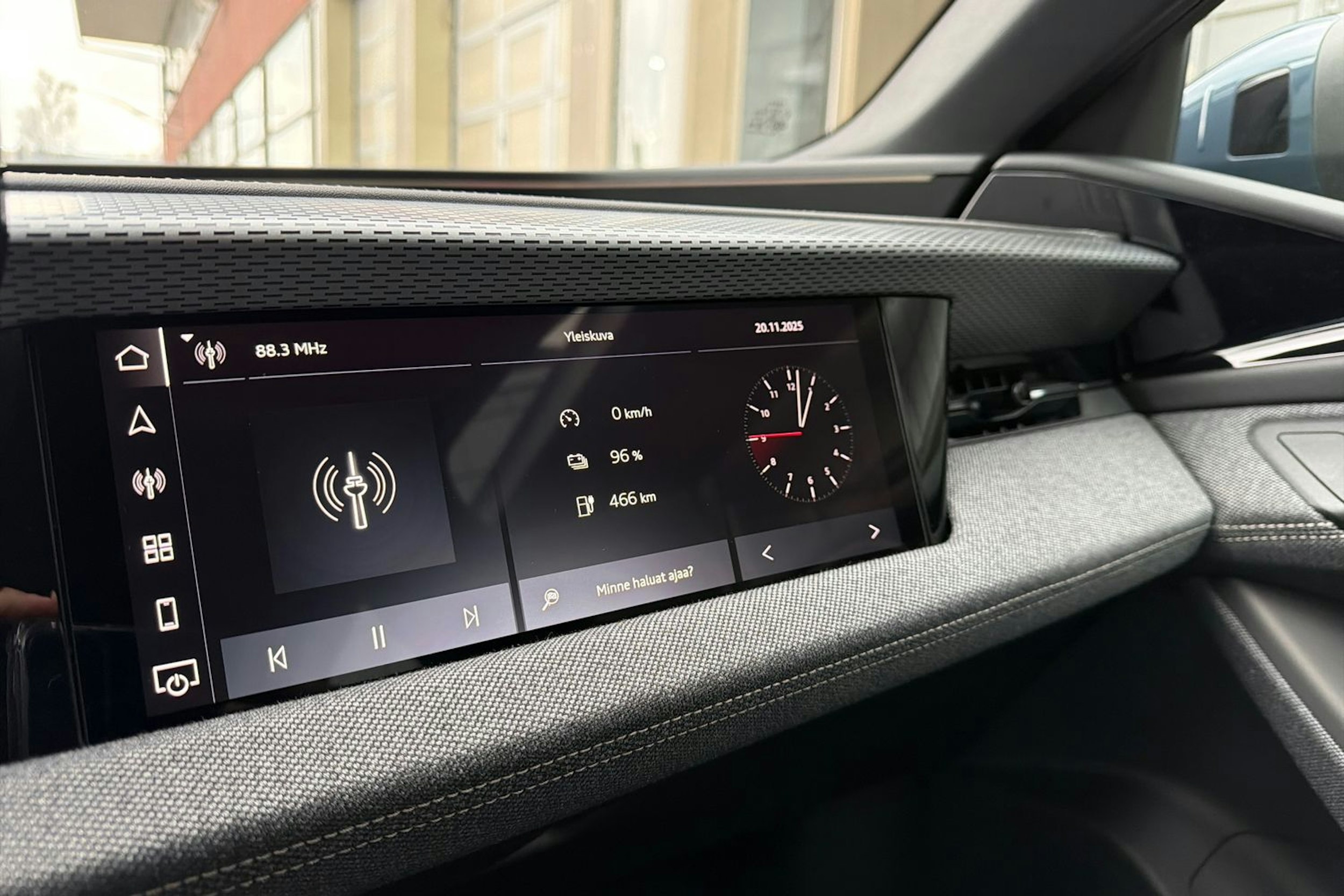 met. sininen Audi A6 e-tron 2025 kuva 19.