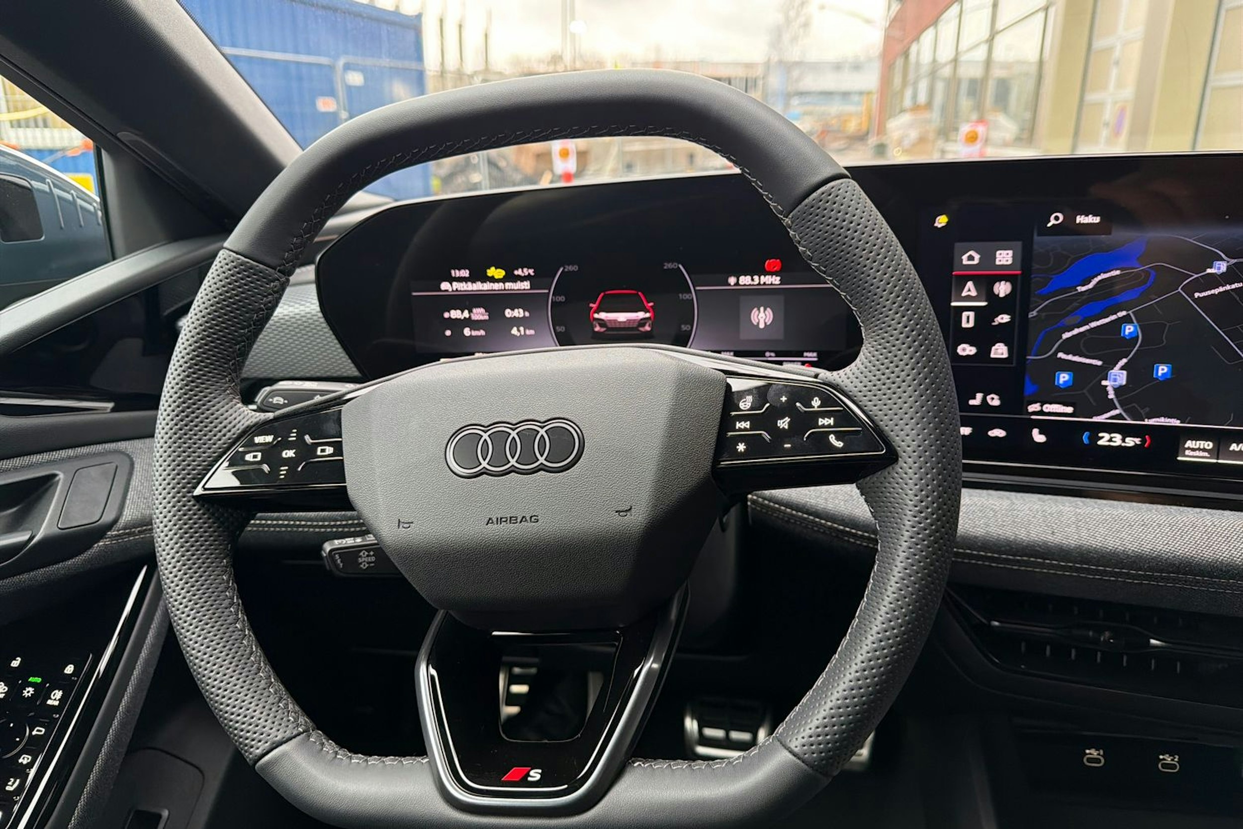 met. sininen Audi A6 e-tron 2025 kuva 21.