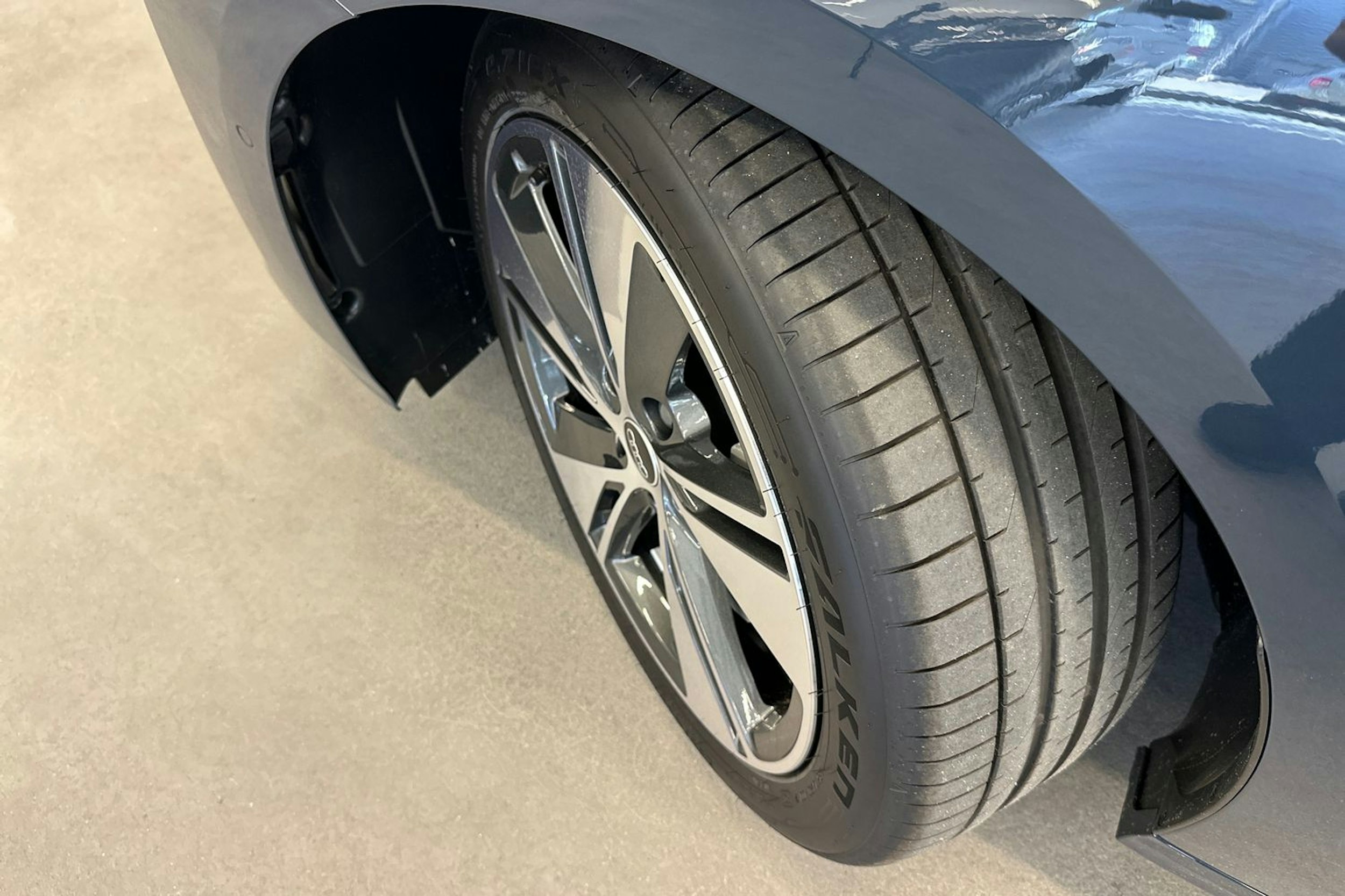 sininen Audi A6 e-tron 2025 kuva 10.