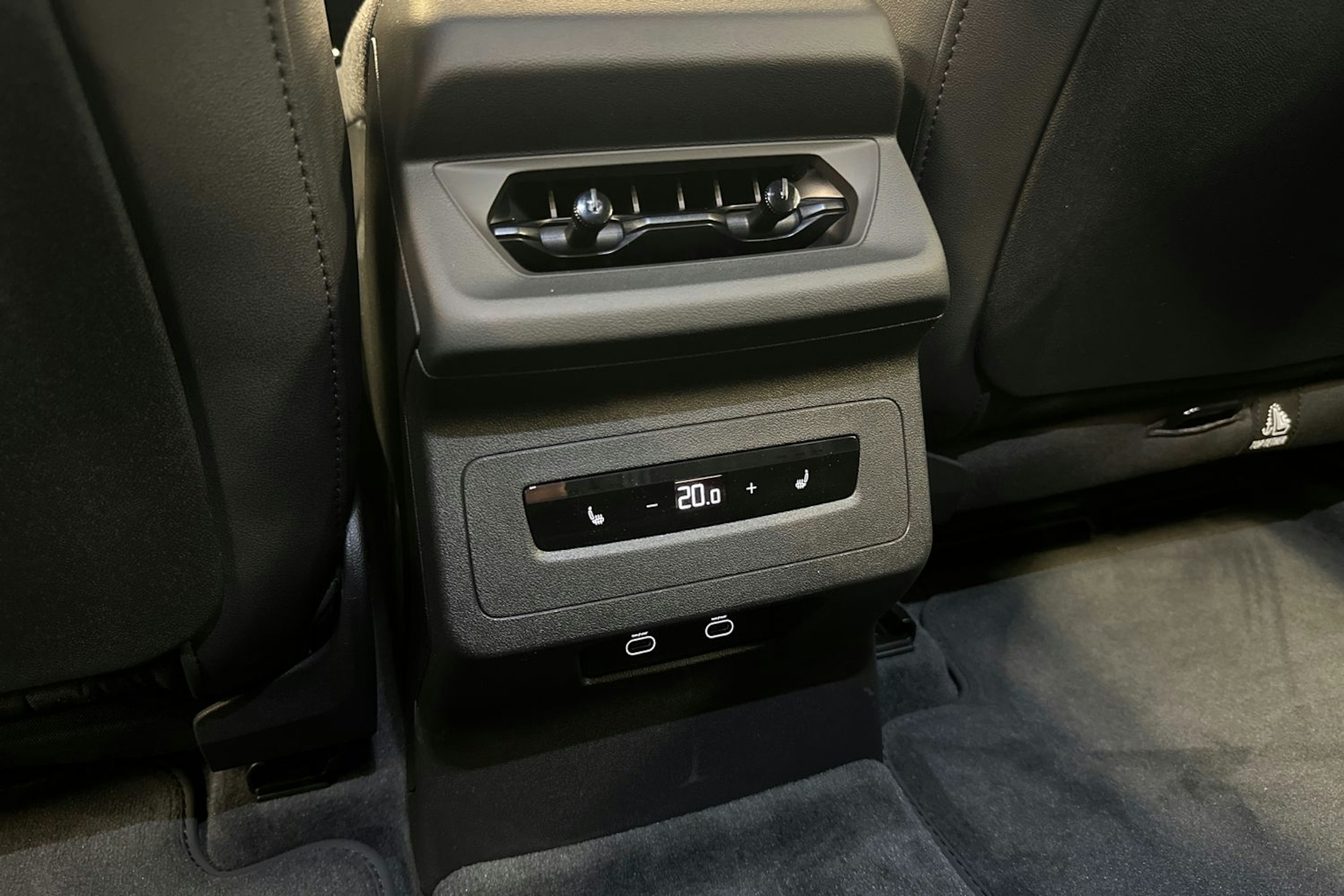 sininen Audi A6 e-tron 2025 kuva 11.