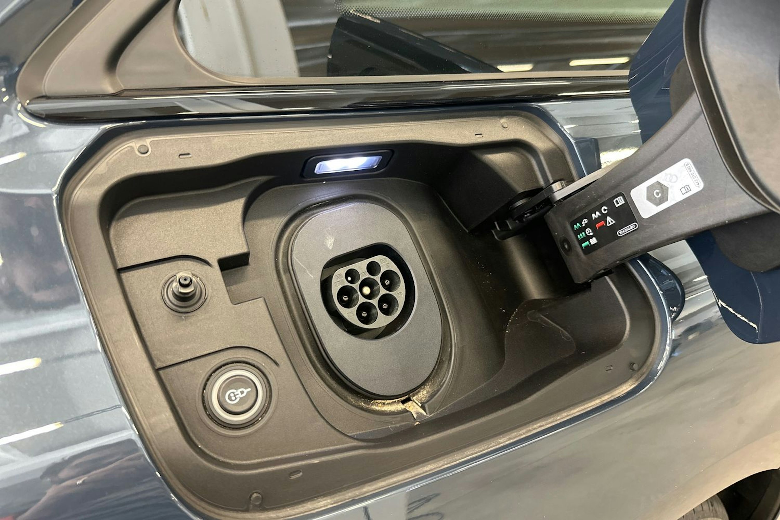 sininen Audi A6 e-tron 2025 kuva 25.