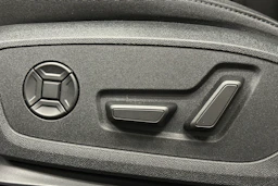 beige Audi A6 e-tron 2025 kuva 16.