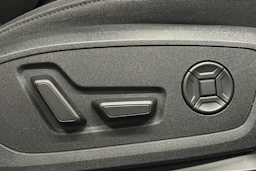 beige Audi A6 e-tron 2025 kuva 18.