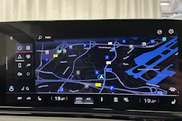 beige Audi A6 e-tron 2025 kuva 25.