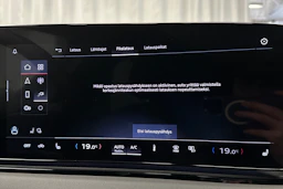 beige Audi A6 e-tron 2025 kuva 26.