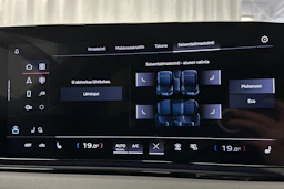 beige Audi A6 e-tron 2025 kuva 32.