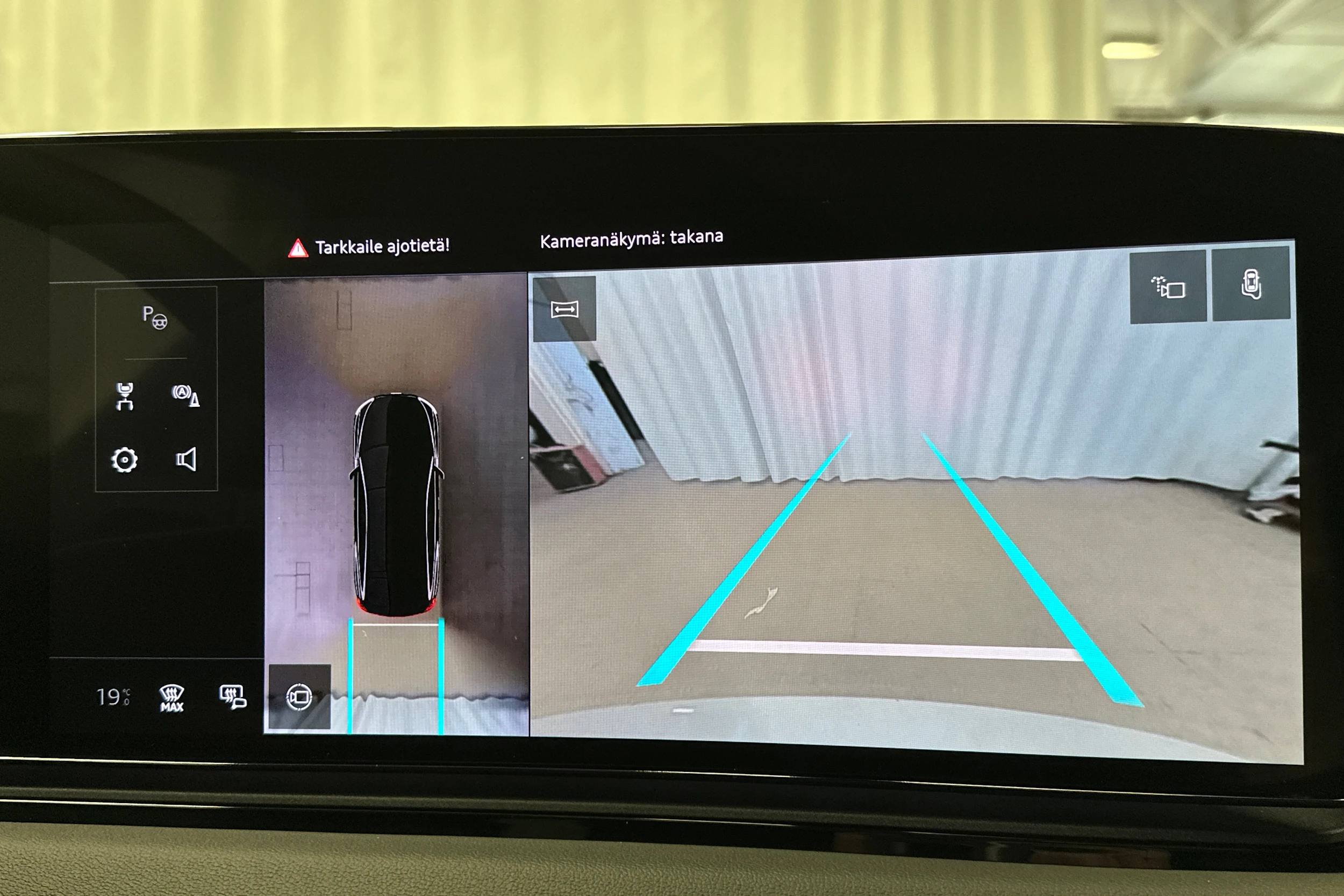 beige Audi A6 e-tron 2025 kuva 34.