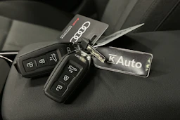 beige Audi A6 e-tron 2025 kuva 36.