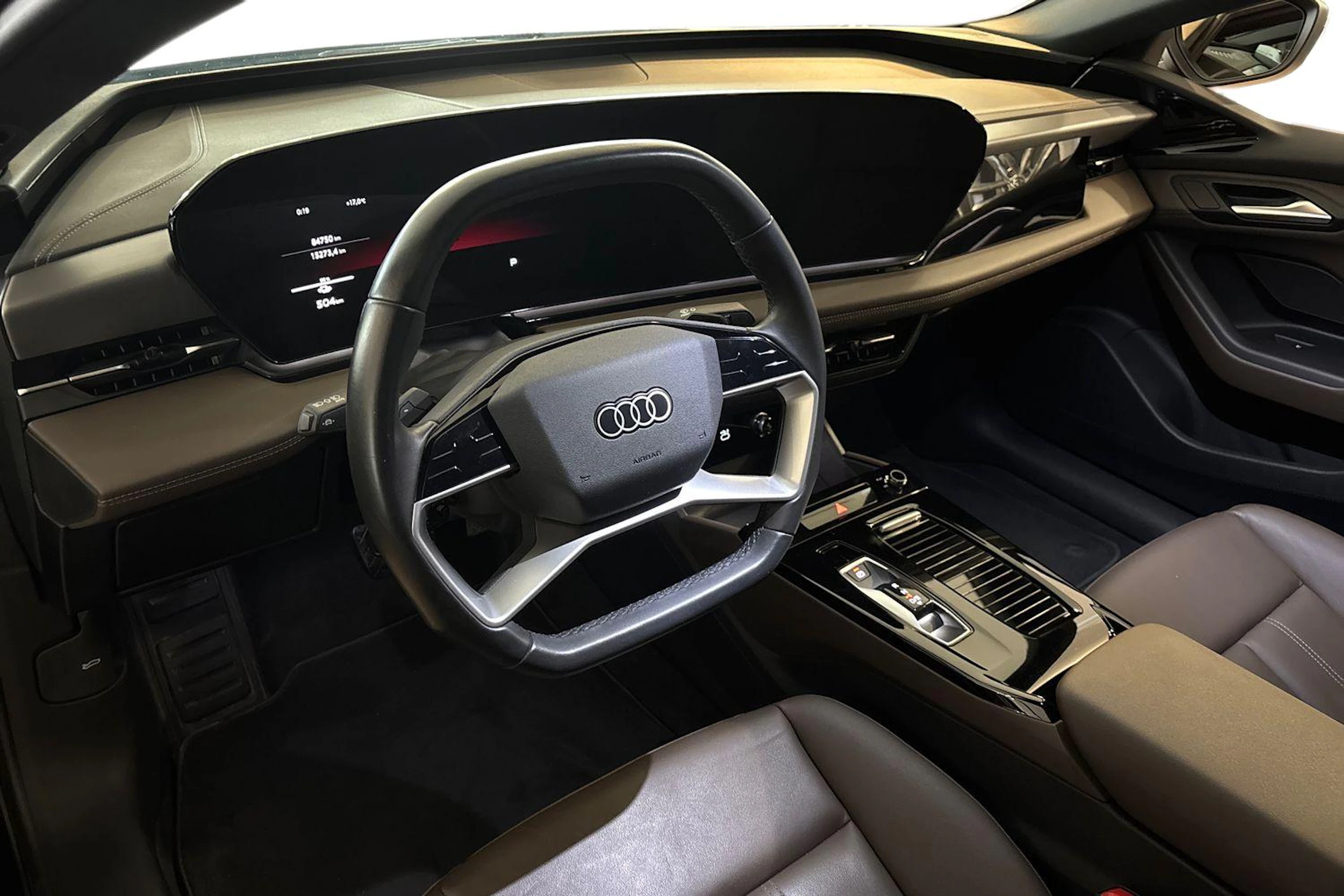 musta Audi A6 e-tron 2025 kuva 6.
