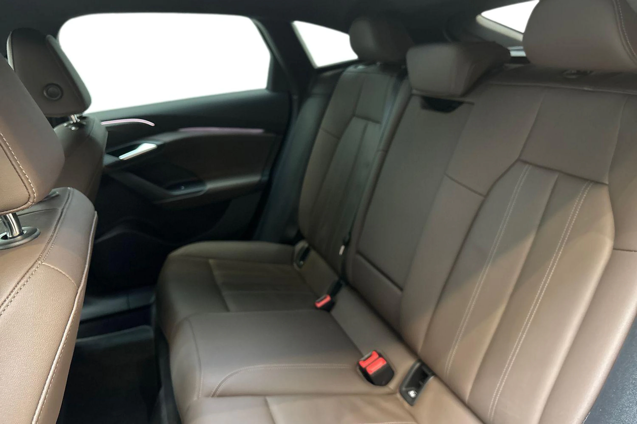musta Audi A6 e-tron 2025 kuva 8.