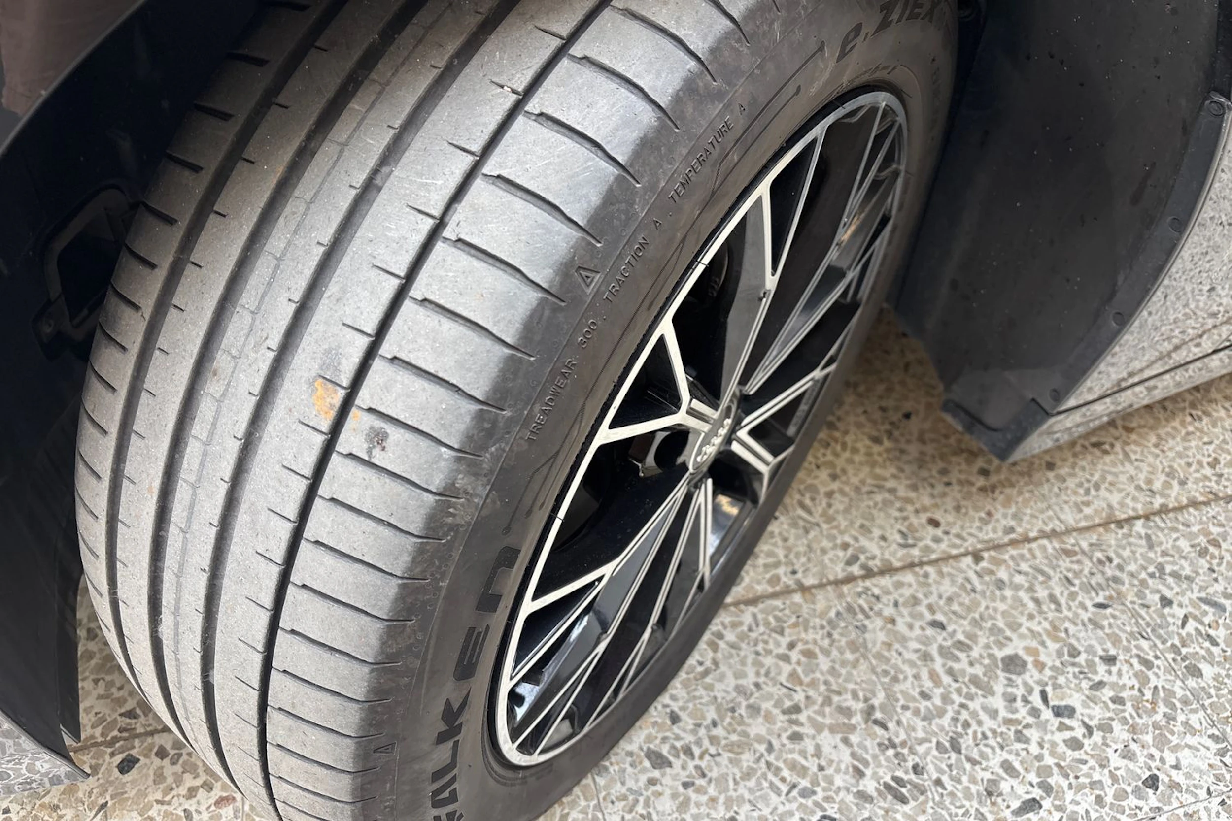 musta Audi A6 e-tron 2025 kuva 10.