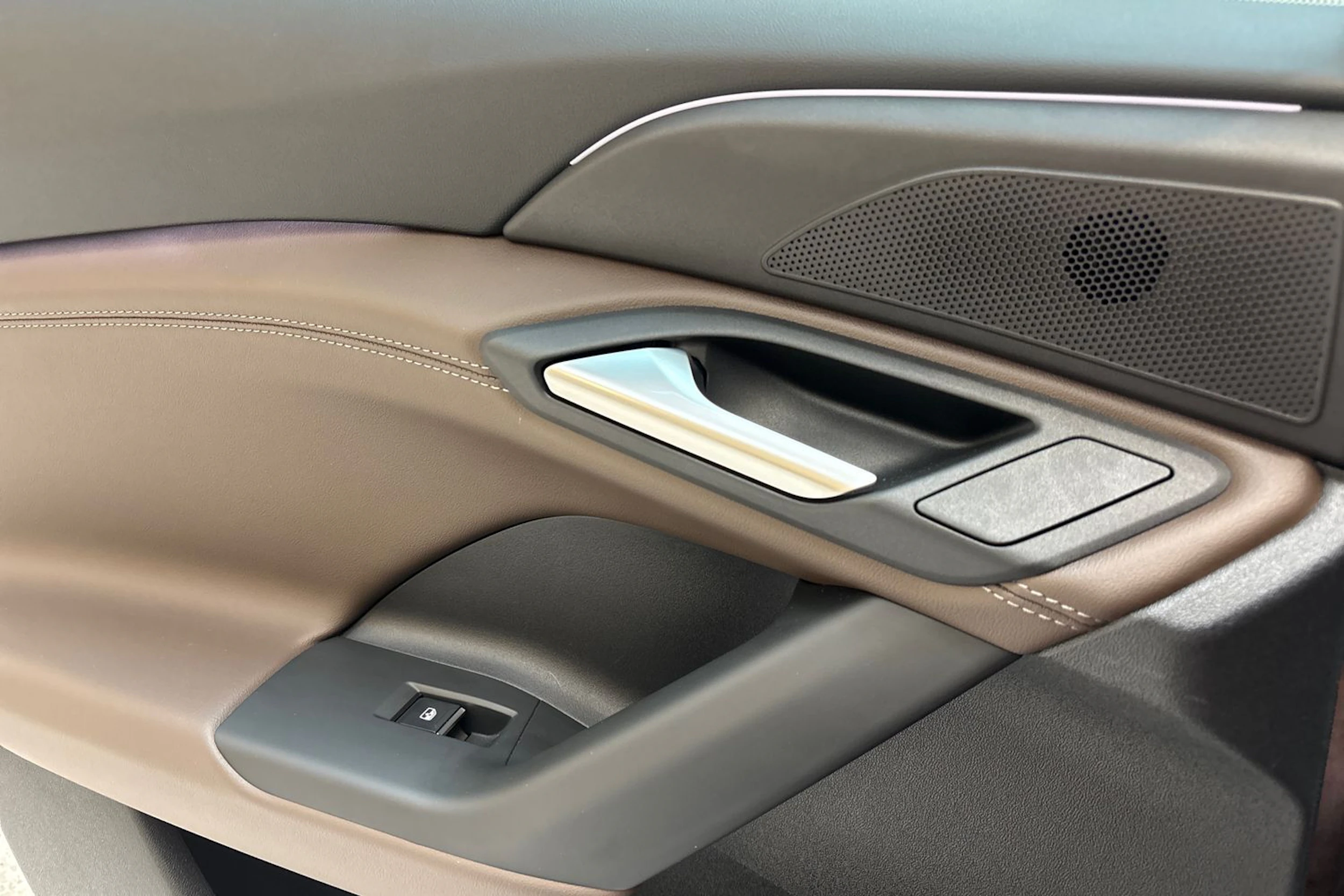 musta Audi A6 e-tron 2025 kuva 14.