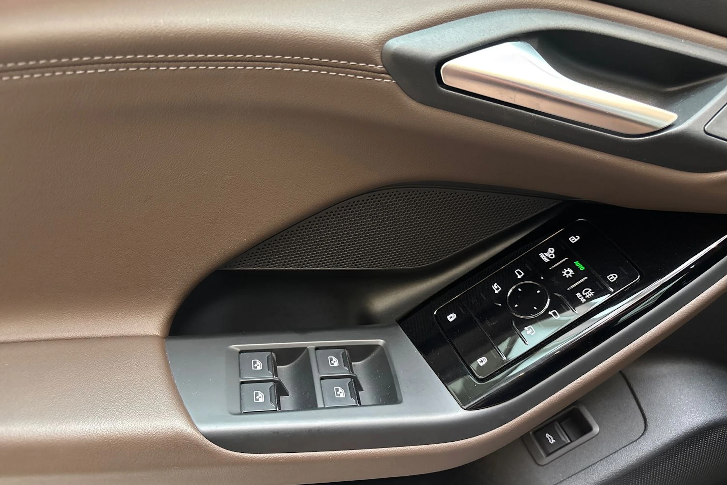 musta Audi A6 e-tron 2025 kuva 18.