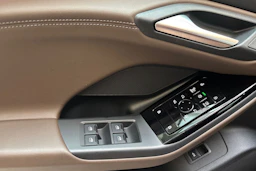 musta Audi A6 e-tron 2025 kuva 18.