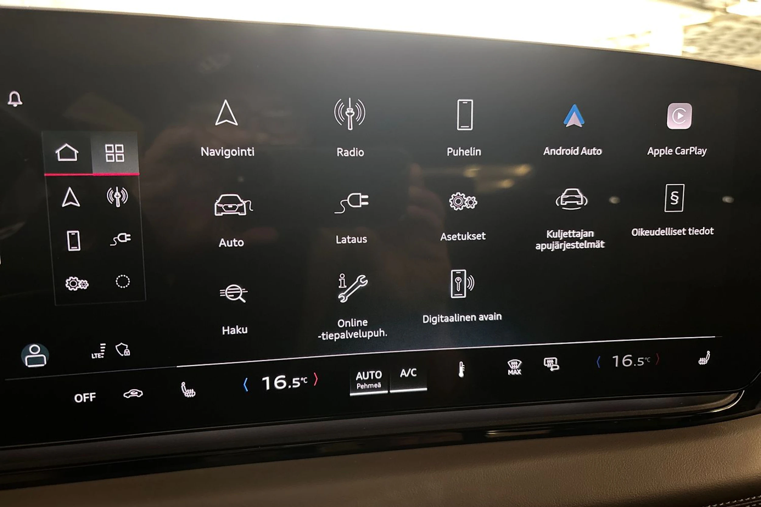 musta Audi A6 e-tron 2025 kuva 22.