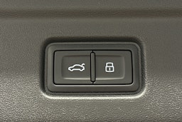 musta Audi A6 e-tron 2025 kuva 15.