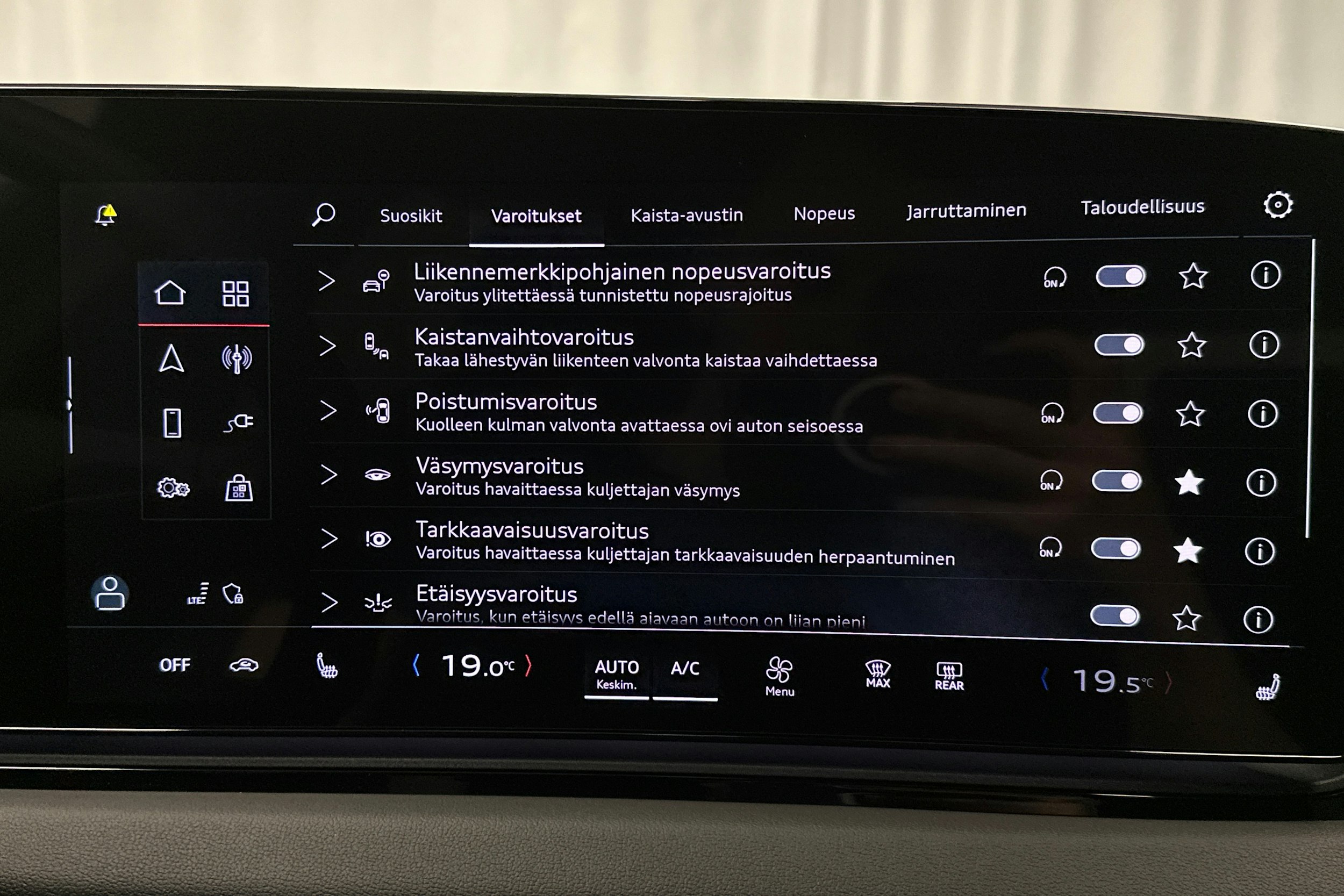 musta Audi A6 e-tron 2025 kuva 25.