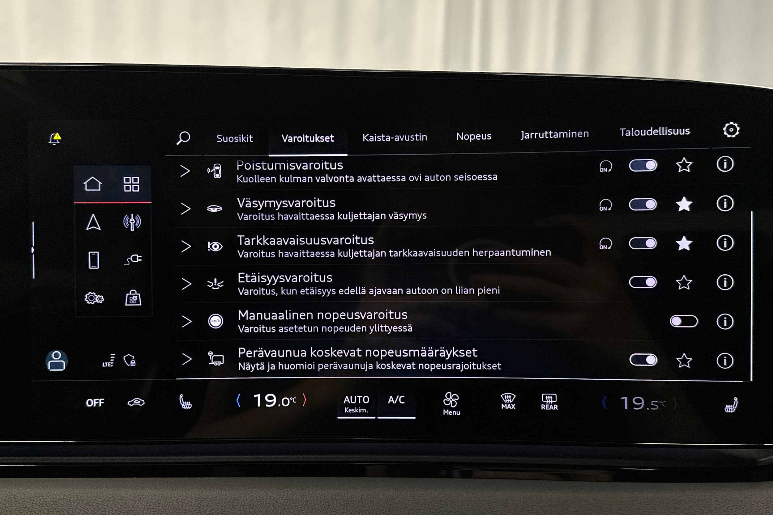 musta Audi A6 e-tron 2025 kuva 26.
