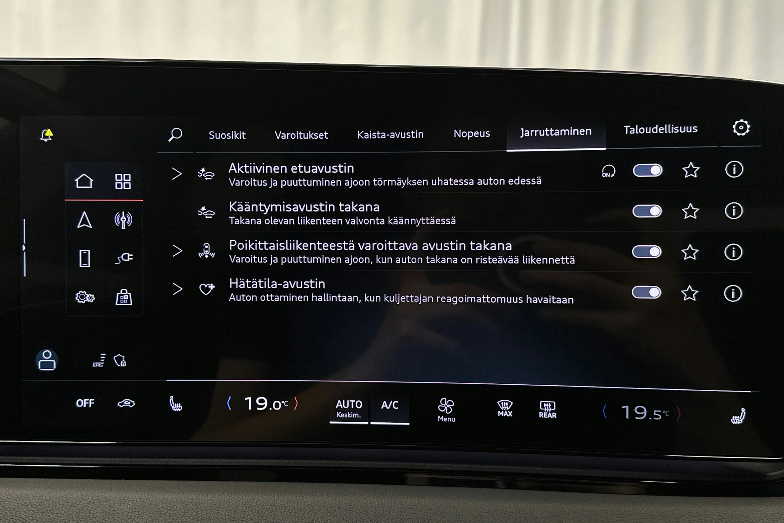 musta Audi A6 e-tron 2025 kuva 29.