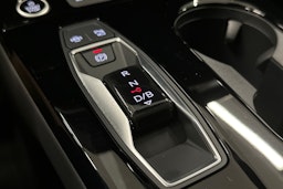 musta Audi A6 e-tron 2025 kuva 33.