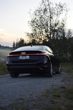 musta Audi A6 e-tron 2025 kuva 17.