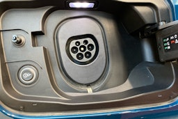 sininen Audi A6 e-tron 2025 kuva 14.