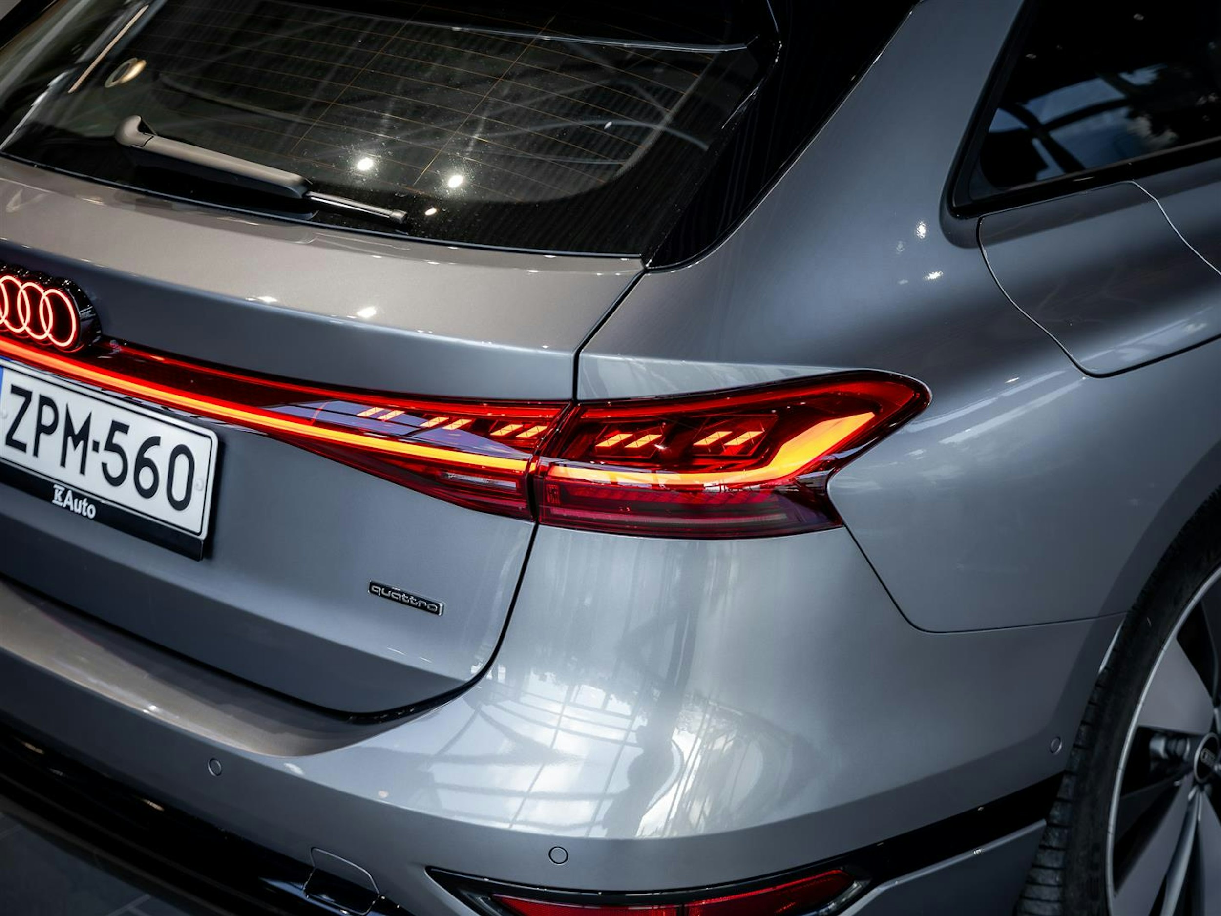 met. harmaa Audi A6 e-tron 2025 kuva 9.