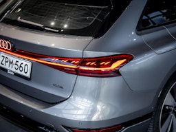 met. harmaa Audi A6 e-tron 2025 kuva 9.